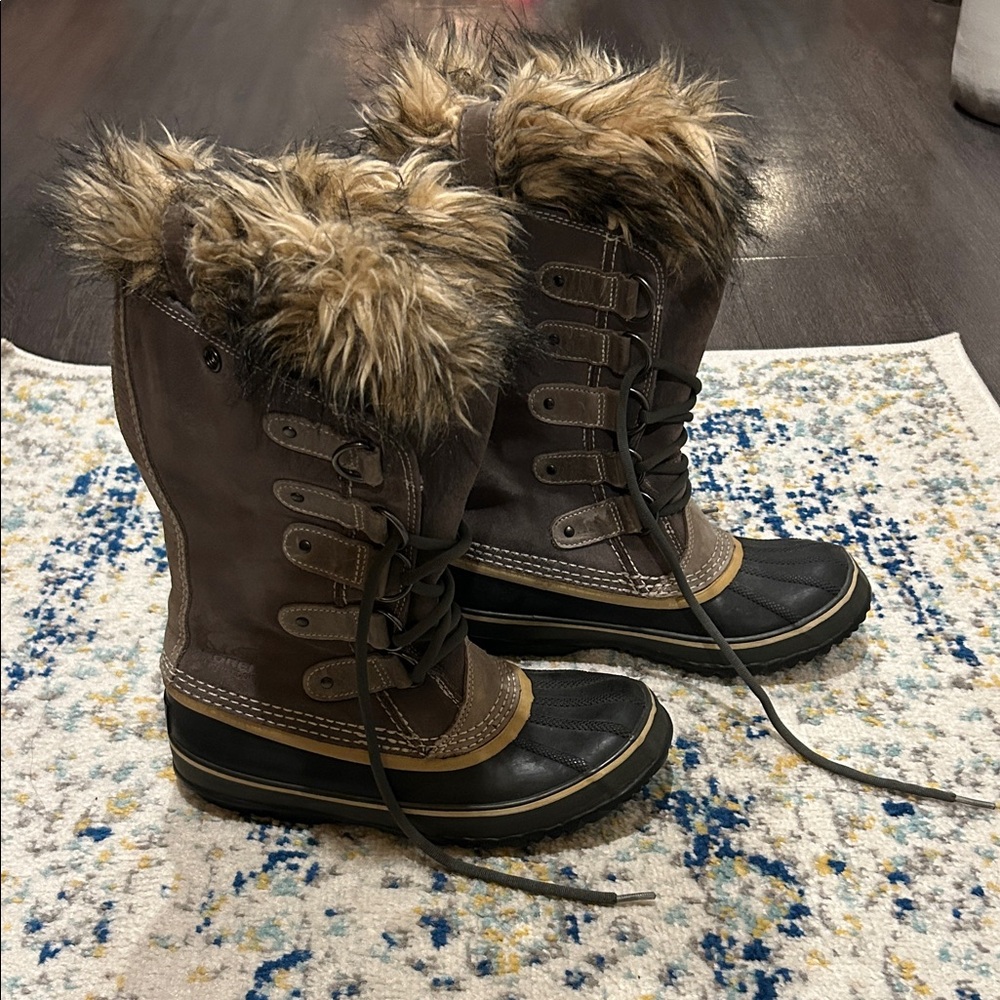Sorel Brown and Black Fur-Trimmed Winter Boots